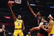 Los Angeles Lakers sign Rajon Rondo